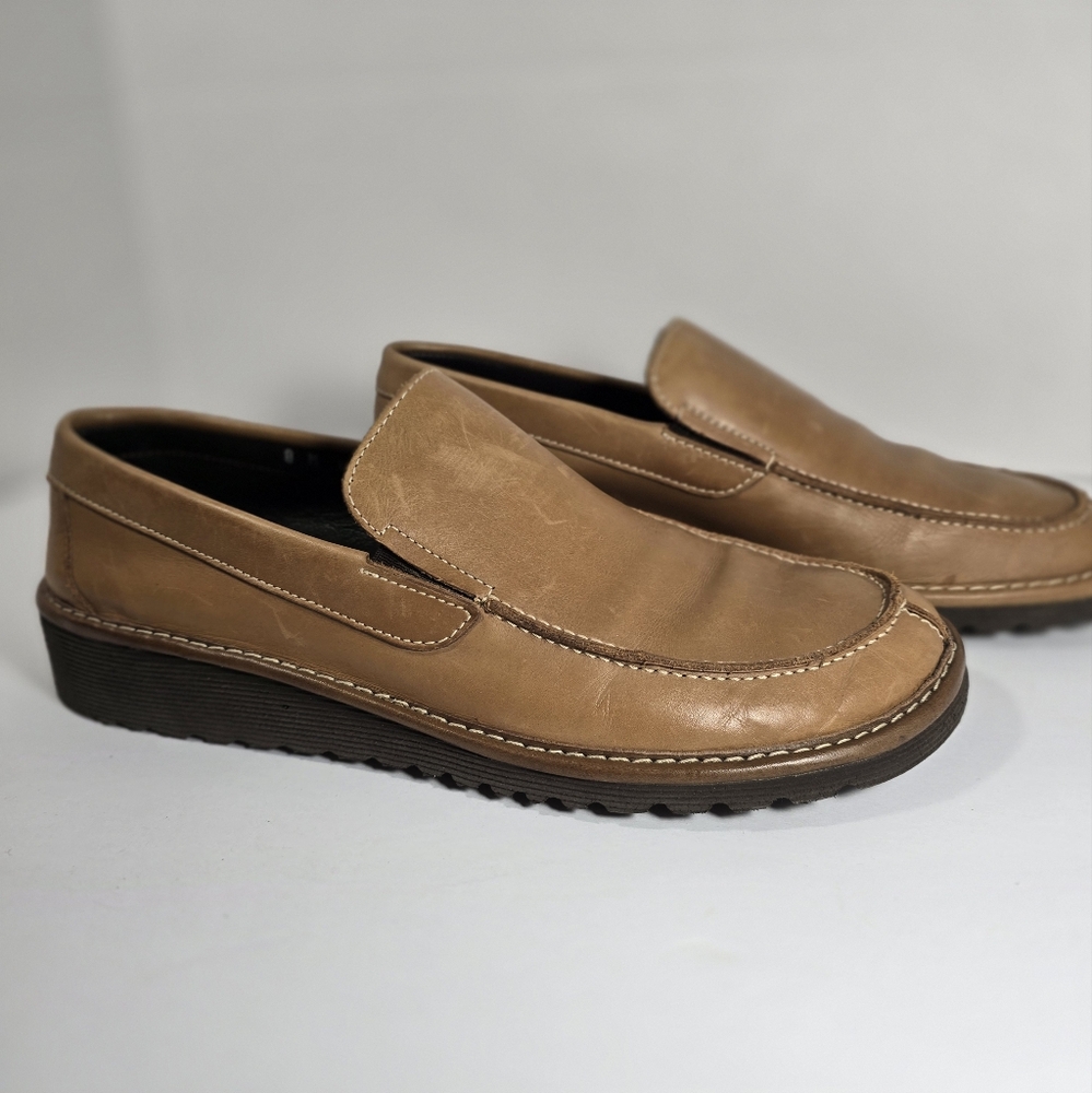 Donald J Pliner Loafers
